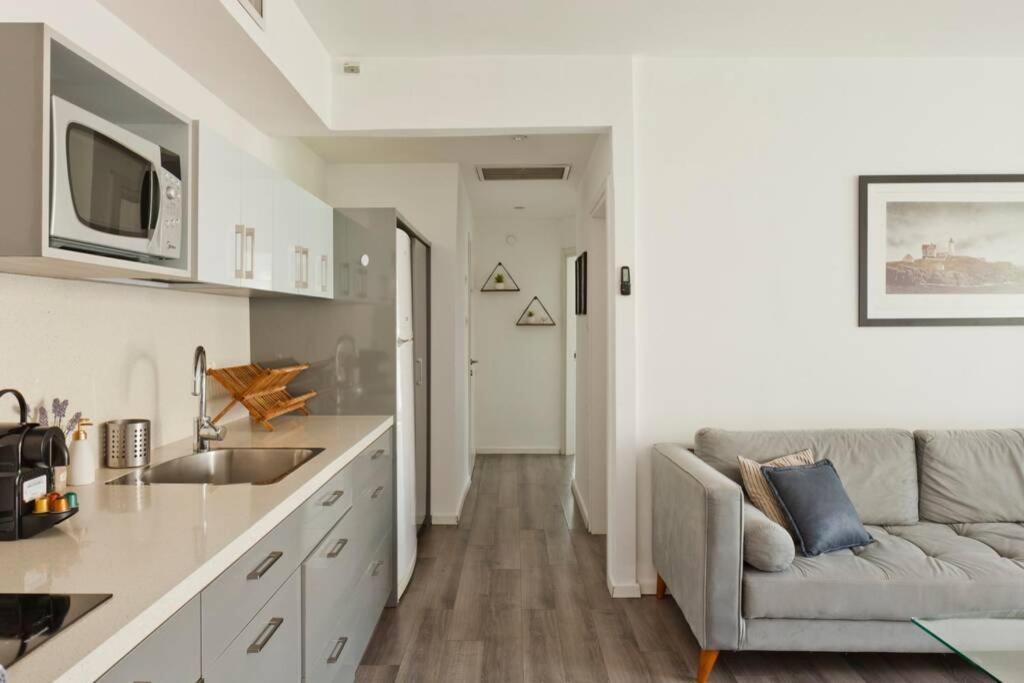 Big Apartment Next To Gordon Beach Plus Free Parking Tel Aviv Luaran gambar
